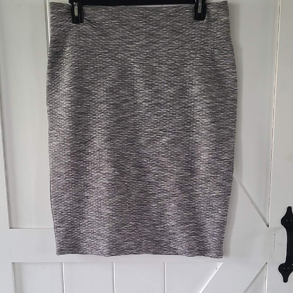 Lularoe Heathered Gray Textured Cassie